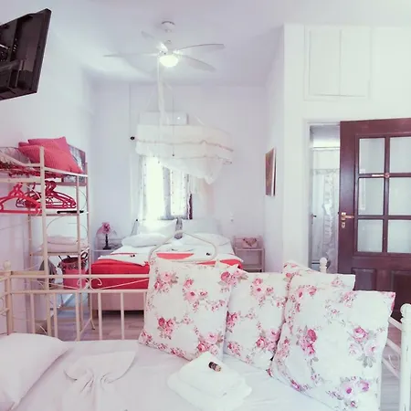 Studio Lefaki